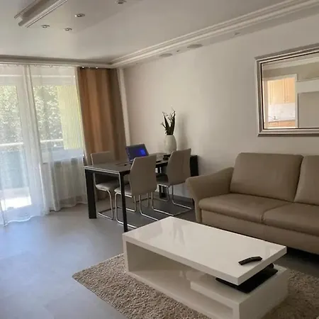 4-zimmer-wohnung Διαμέρισμα *